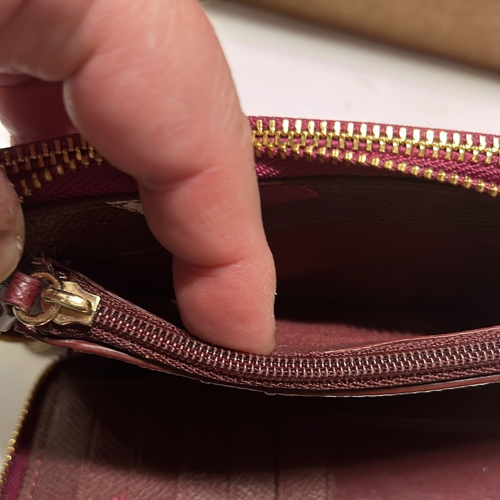 Coach Women's Wallet - Picture 8 of 8